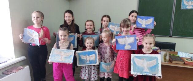 Праздник Крещения на детских рисунках