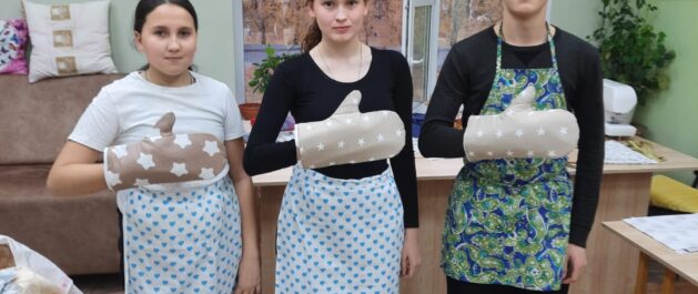 Воспитанники кружка «Рукодельница» готовятся к православной выставке-ярмарке