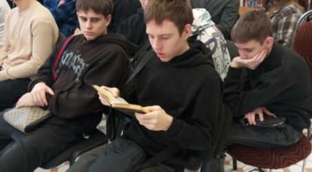 Всероссийский марафон патриотической книги прошёл в библиотеке прихода