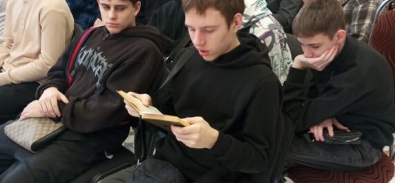 Всероссийский марафон патриотической книги прошёл в библиотеке прихода