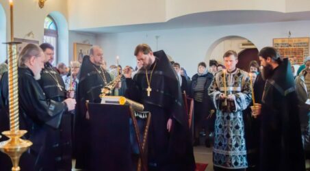 Утреня с чтением 12 Страстных Евангелий   