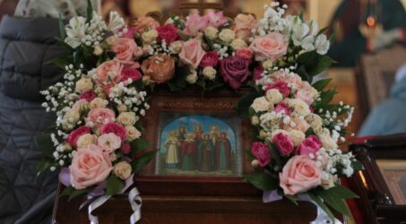 С праздником святых жен-мироносиц!